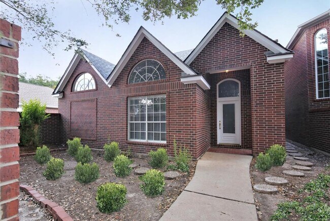 Building Photo - 14326 Cashel Wood Dr