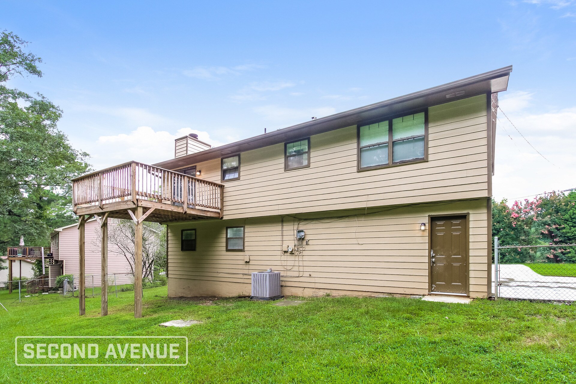Building Photo - 2237 Rocklane Dr