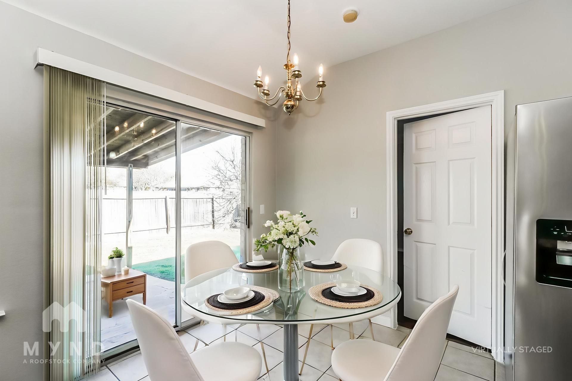 Building Photo - 14812 Lantern Dr