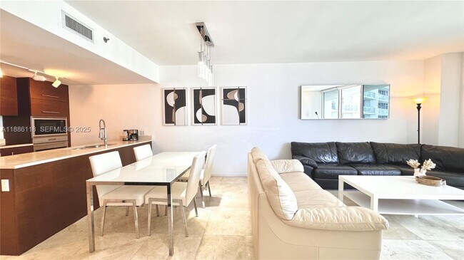 Building Photo - 475 Brickell Ave