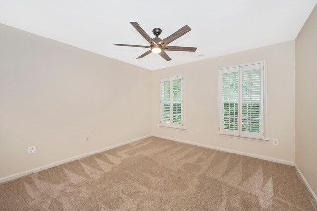 Building Photo - *Open House* 6/20 12-1 PM *