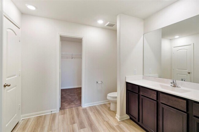 Building Photo - 8115 Vacek Meadows Loop