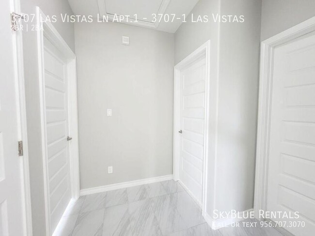 Building Photo - 3707 Las Vistas Ln