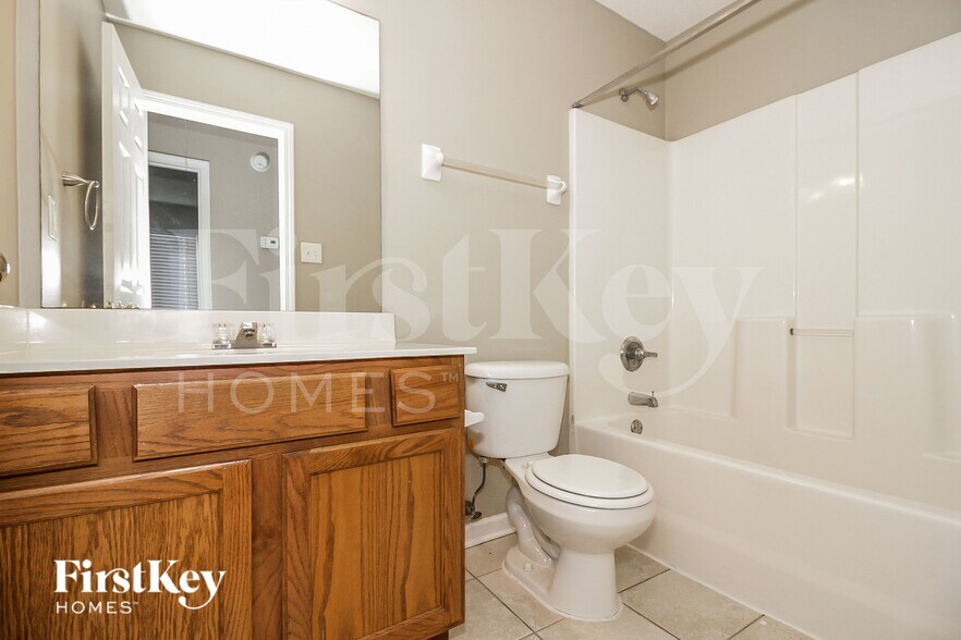 Building Photo - 10148 Cross Valley Dr