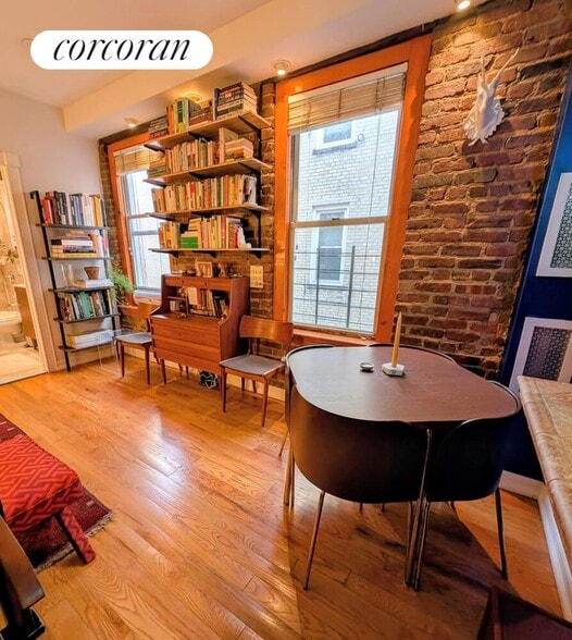 Building Photo - 811 Walton Ave