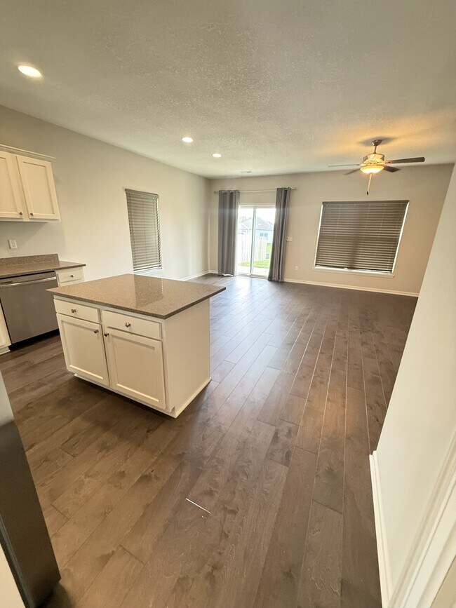 Building Photo - 7909 NW 124 St