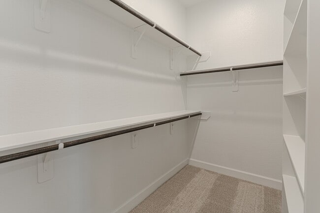 Building Photo - 15910 Mahogany Mist Dr