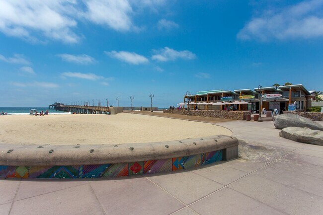 Building Photo - 1 Bed/1 Bath with Breathtaking Views | A Seacoast Drive Gem in Imperial Beach!
