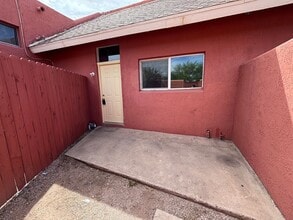 Building Photo - 1 E Navajo Rd