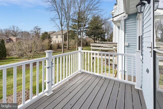 Building Photo - 219 Liberty Dr