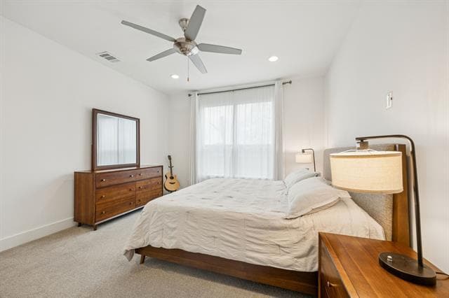 Building Photo - 3002 Zenia Dr