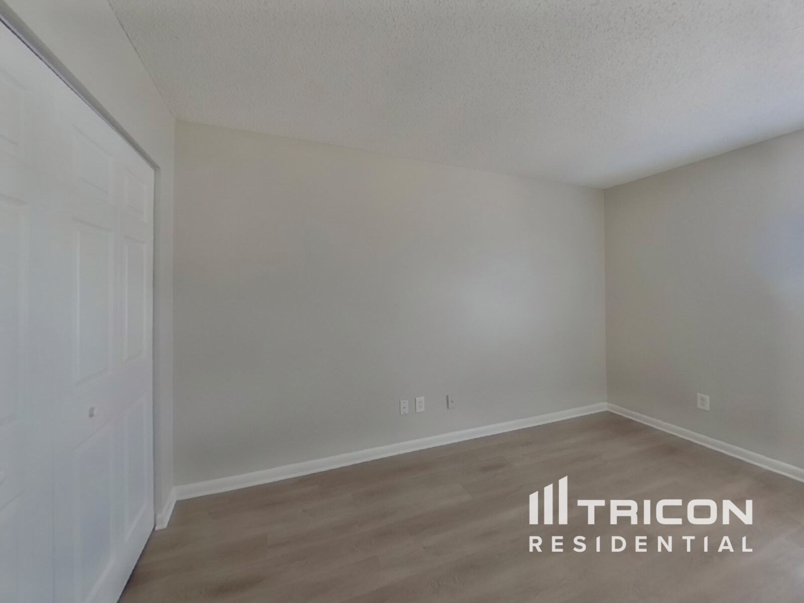 Building Photo - 4715 Grove Point Dr