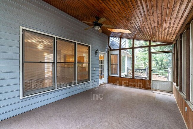 Building Photo - 5283 Downing Creek Dr