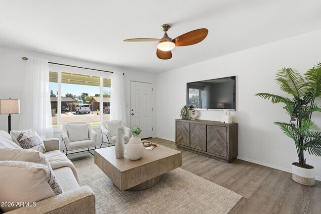 Building Photo - 2644 S Butte Ave