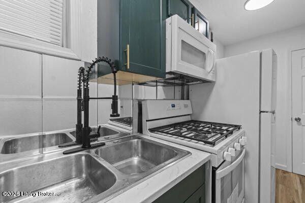 Building Photo - 424 S 22nd St