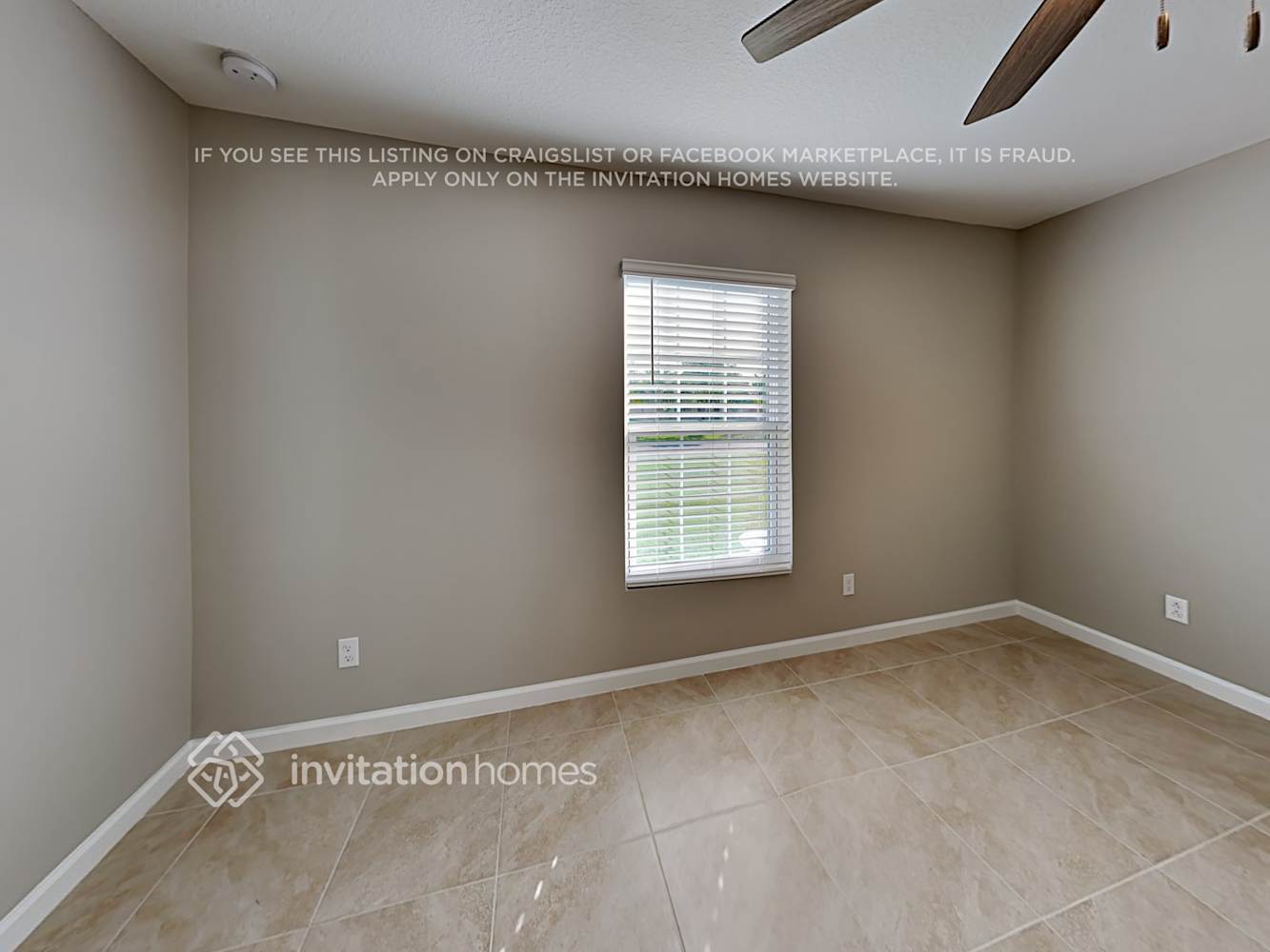 Building Photo - 679 SW Lucero Dr