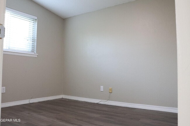 Building Photo - 6704 La Cadena Dr