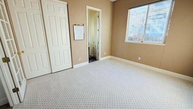 Building Photo - 3024 Oxbow Dr