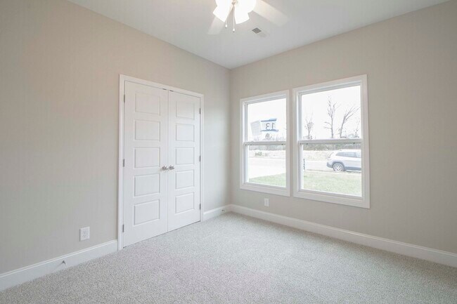 Building Photo - 477 Herman Dr