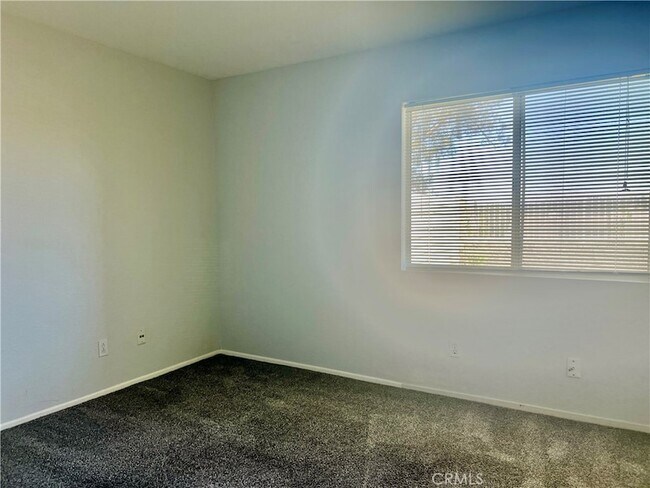 Building Photo - 24 Windflower