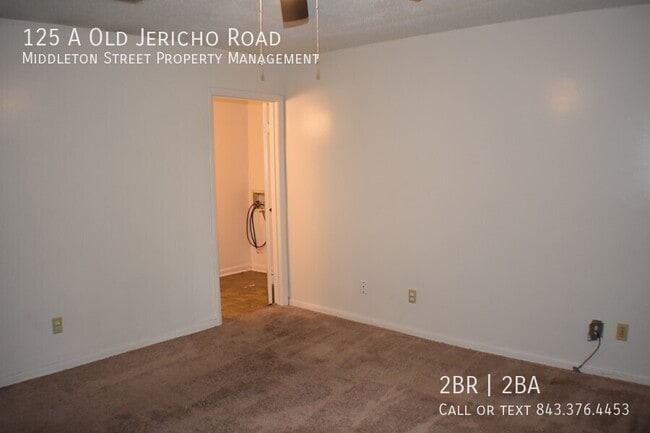 Building Photo - 125 Old Jericho Rd