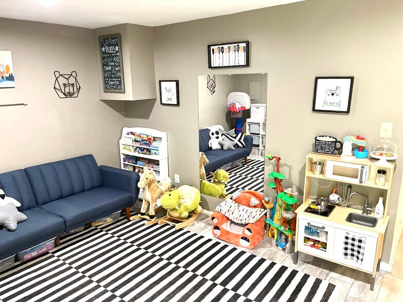 Building Photo - 16 Mateus Way