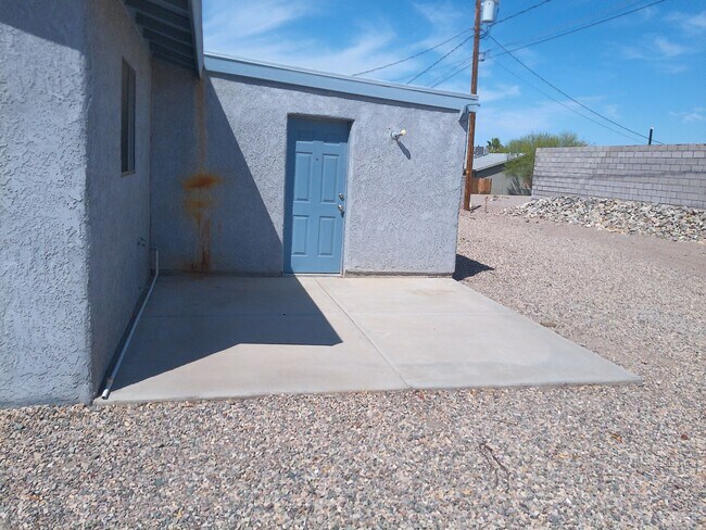 Building Photo - LONG TERM 12 MONTH LEASE