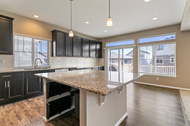 Building Photo - Spacious Banning Lewis Home with Finished ...