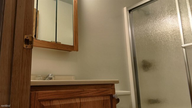 Building Photo - 2 br, 0.5 bath Townhome - Regal Townhomes ...