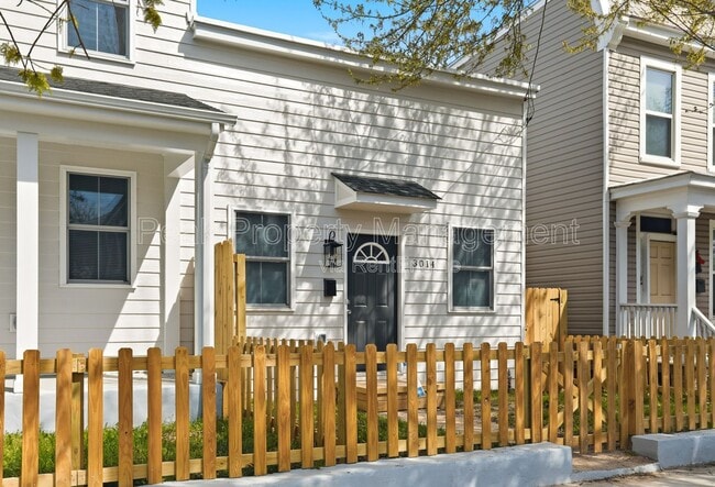 Building Photo - 3014 Parkwood Ave