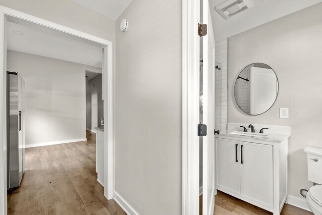 Building Photo - 361 Cameron St SE