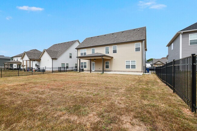 Building Photo - Pet Friendly Four Bedroom!