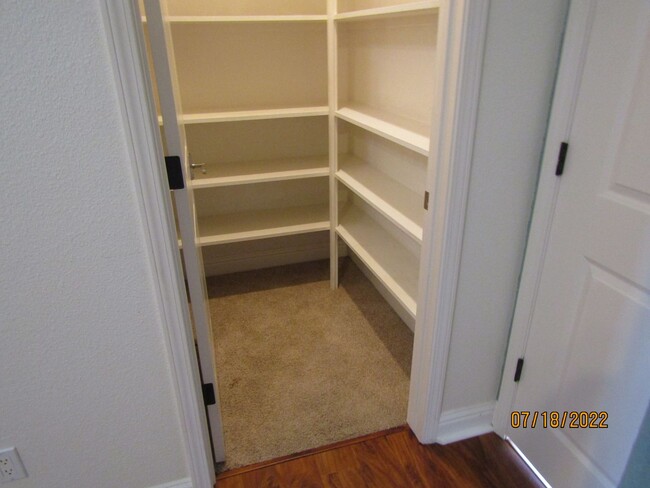 Building Photo - Orcutt Single Story Private Entry Granny Unit