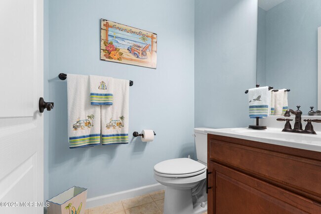 Building Photo - 254 Hawthorne Ln