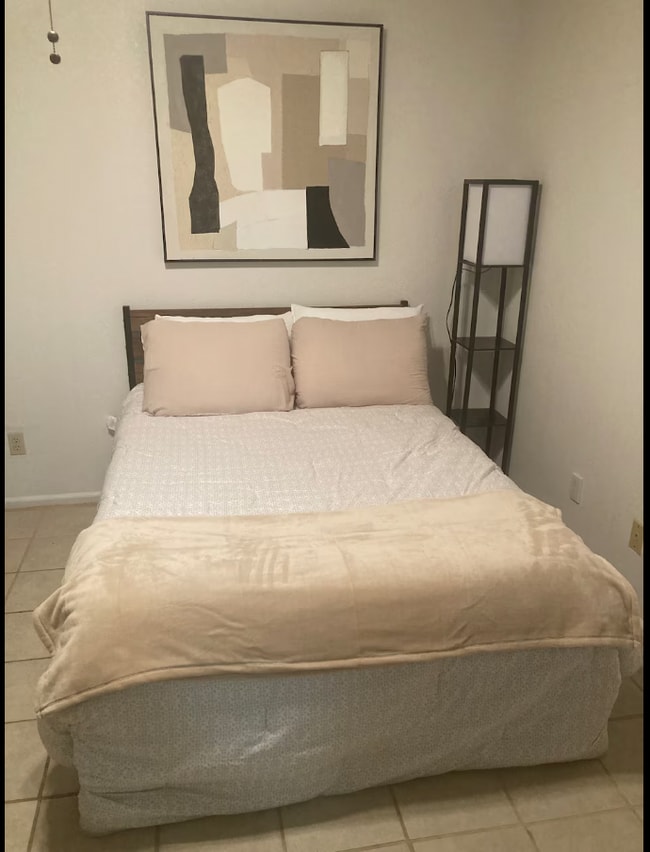 Building Photo - 1718 S Longmore St