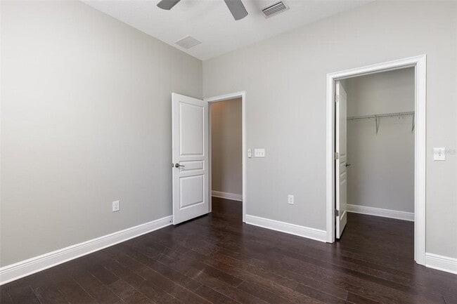 Building Photo - 506 E Robles St