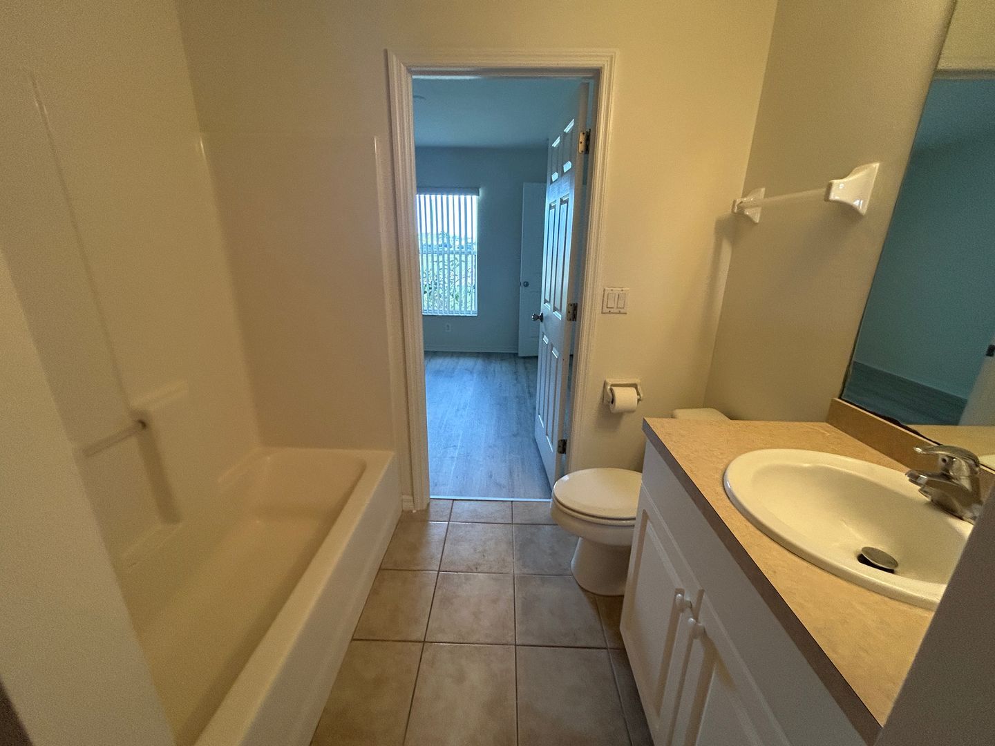 Building Photo - Nice 3/2 with newer carpet