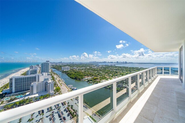 Building Photo - 4775 Collins Ave