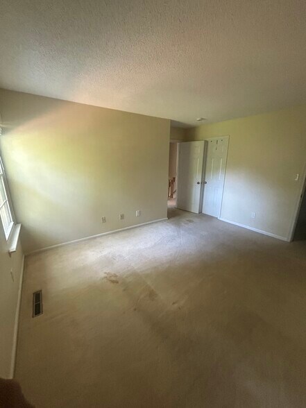 Building Photo - 4610 Islander Ct