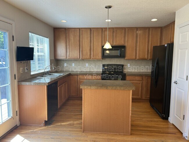 Building Photo - 2938 Uinta St