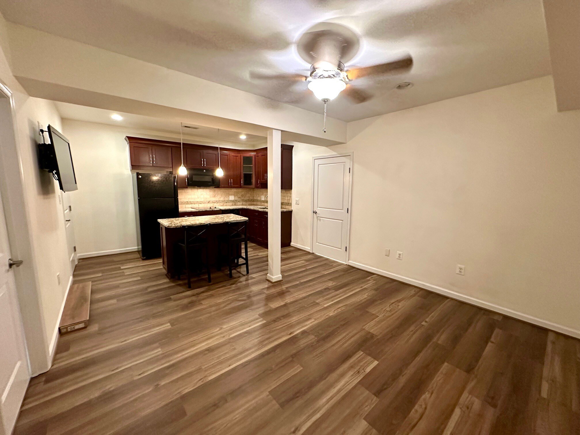 Building Photo - 8405 Dogwood Rd