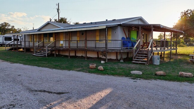 Primary Photo - 1504 TX-261
