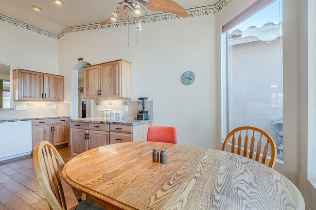 Building Photo - 4269 E Cassia Ln