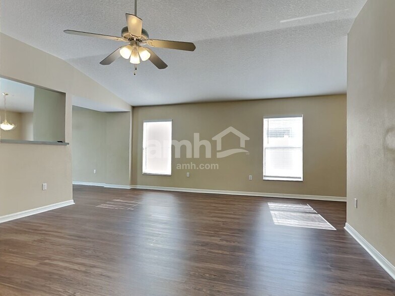Building Photo - 10502 River Bream Dr