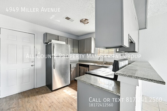 Building Photo - 4949 Miller Ave