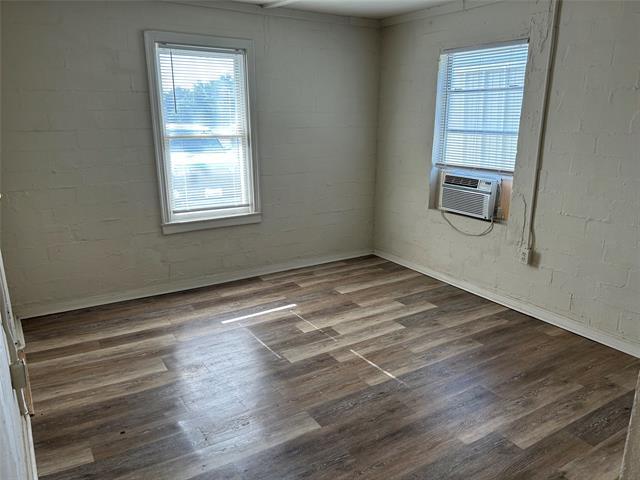 Building Photo - 347 N Cherry Ln