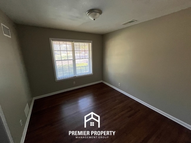 Building Photo - 5435 Whitworth Rd