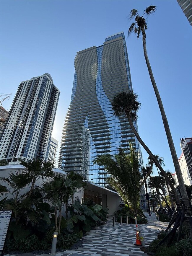 Building Photo - 888 Biscayne Blvd