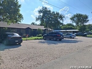 Building Photo - 10515 Hillbrook Dr