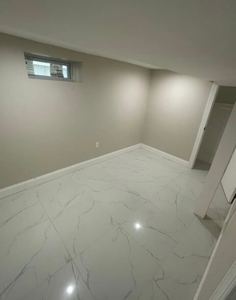 Building Photo - 14703 130th Ave